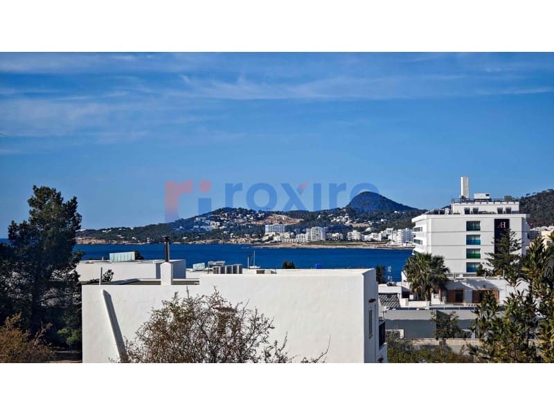 4 bedroom Villa for sale in Cala d'en Bou - € 1,700,000 (Ref: 8880175)