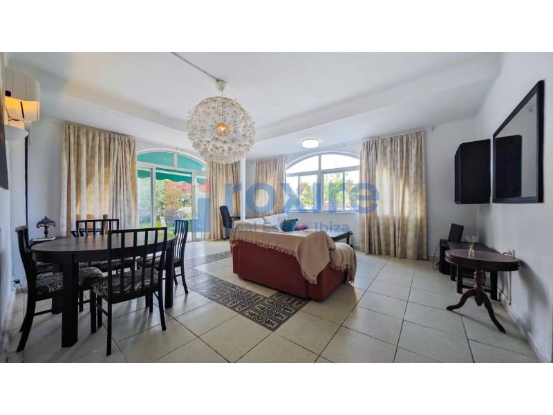 4 bedroom Villa for sale in Cala d'en Bou - € 1,700,000 (Ref: 8880175)