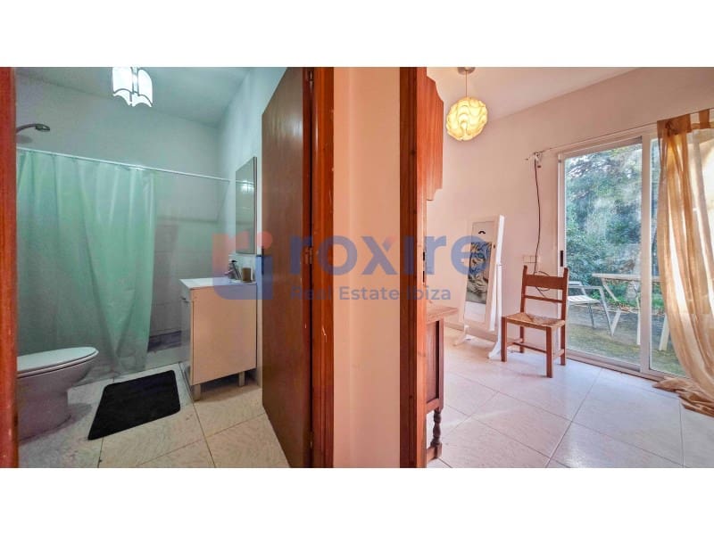 4 bedroom Villa for sale in Cala d'en Bou - € 1,700,000 (Ref: 8880175)