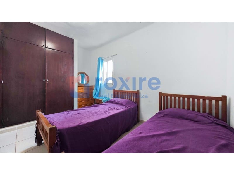 4 bedroom Villa for sale in Cala d'en Bou - € 1,700,000 (Ref: 8880175)