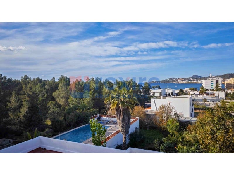 4 bedroom Villa for sale in Cala d'en Bou - € 1,700,000 (Ref: 8880175)