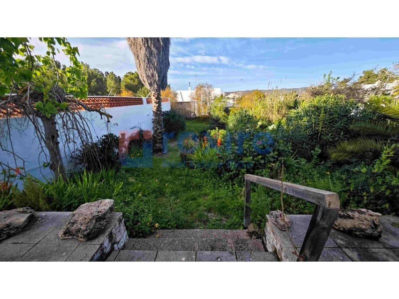 4 bedroom Villa for sale in Cala d'en Bou - € 1,700,000 (Ref: 8880175)