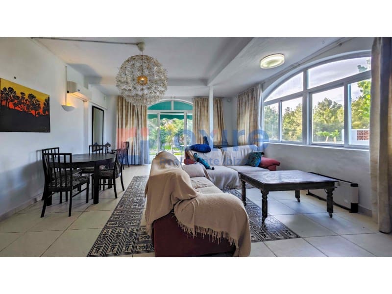 4 bedroom Villa for sale in Cala d'en Bou - € 1,700,000 (Ref: 8880175)