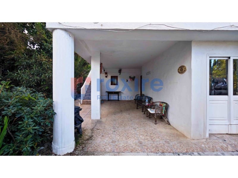 4 bedroom Villa for sale in Cala d'en Bou - € 1,700,000 (Ref: 8880175)