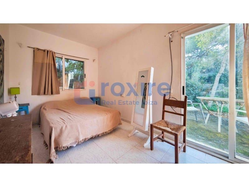 4 bedroom Villa for sale in Cala d'en Bou - € 1,700,000 (Ref: 8880175)