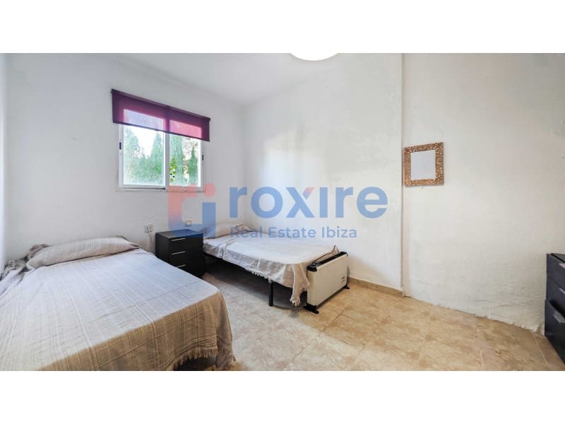 4 bedroom Villa for sale in Cala d'en Bou - € 1,700,000 (Ref: 8880175)