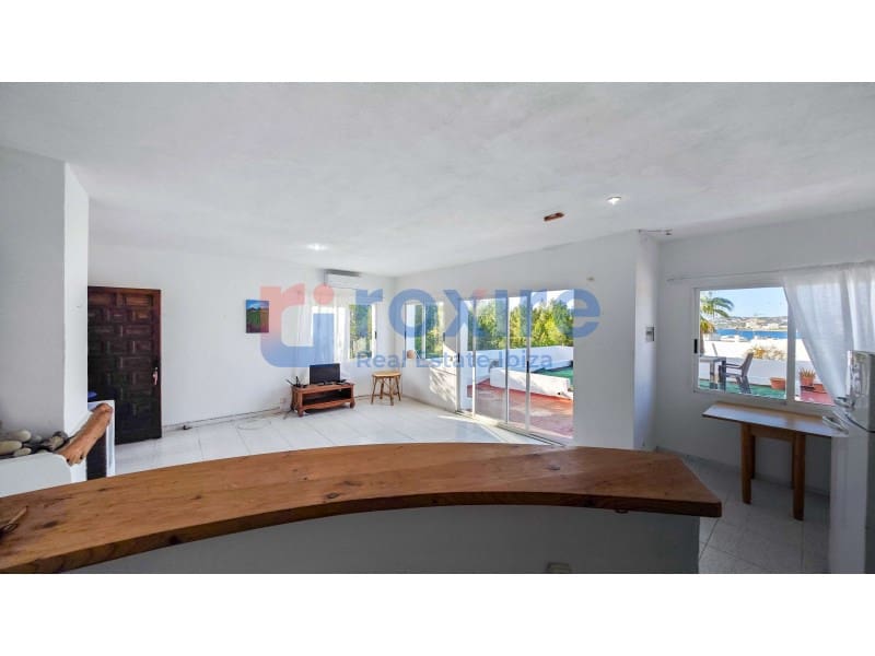 4 bedroom Villa for sale in Cala d'en Bou - € 1,700,000 (Ref: 8880175)