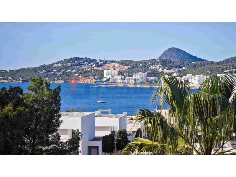 4 bedroom Villa for sale in Cala d'en Bou - € 1,700,000 (Ref: 8880175)