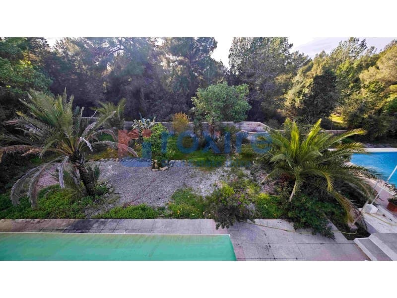 4 bedroom Villa for sale in Cala d'en Bou - € 1,700,000 (Ref: 8880175)