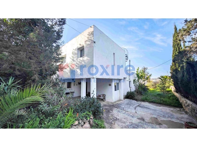 4 bedroom Villa for sale in Cala d'en Bou - € 1,700,000 (Ref: 8880175)