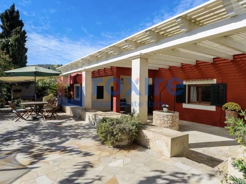 4 bedroom Villa for rent in San Jose / Sant Josep de Sa Talaia with pool garage - € 7,600 (Ref: 8986369)
