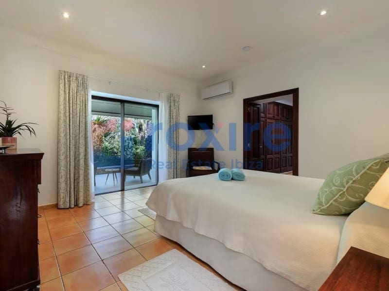 4 bedroom Villa for rent in San Jose / Sant Josep de Sa Talaia with pool garage - € 7,600 (Ref: 8986369)