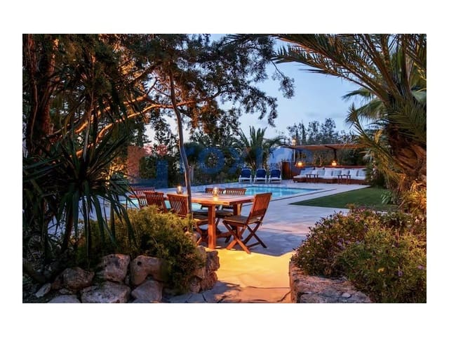 4 soveværelse Villa til leje i San Jose / Sant Josep de Sa Talaia med swimmingpool garage - € 7.600 (Ref: 8986369)