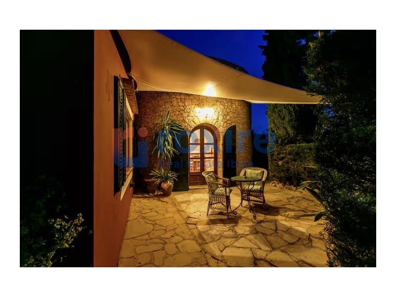 4 bedroom Villa for rent in San Jose / Sant Josep de Sa Talaia with pool garage - € 7,600 (Ref: 8986369)