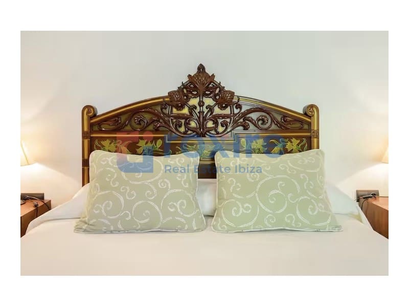 4 bedroom Villa for rent in San Jose / Sant Josep de Sa Talaia with pool garage - € 7,600 (Ref: 8986369)