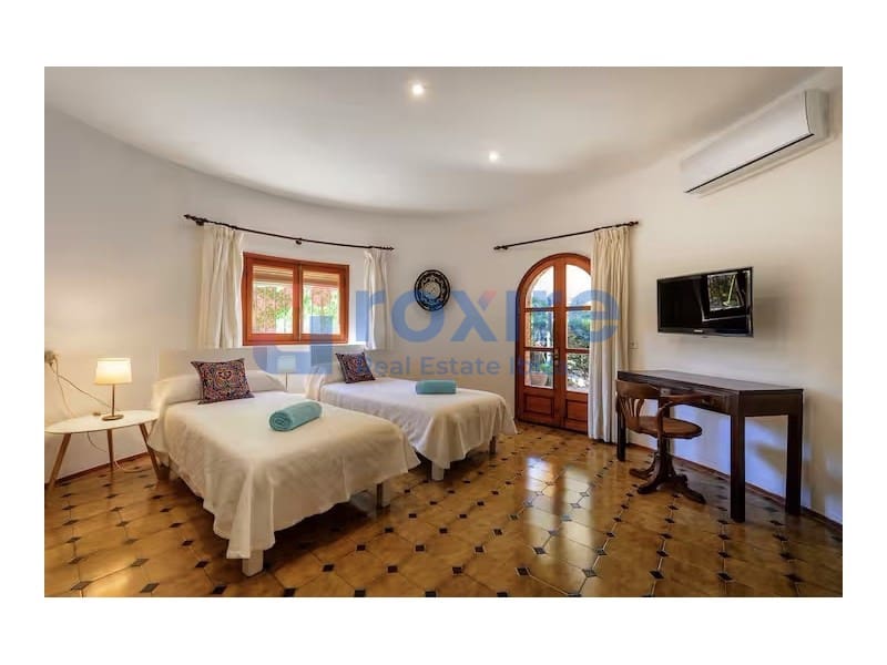 4 bedroom Villa for rent in San Jose / Sant Josep de Sa Talaia with pool garage - € 7,600 (Ref: 8986369)