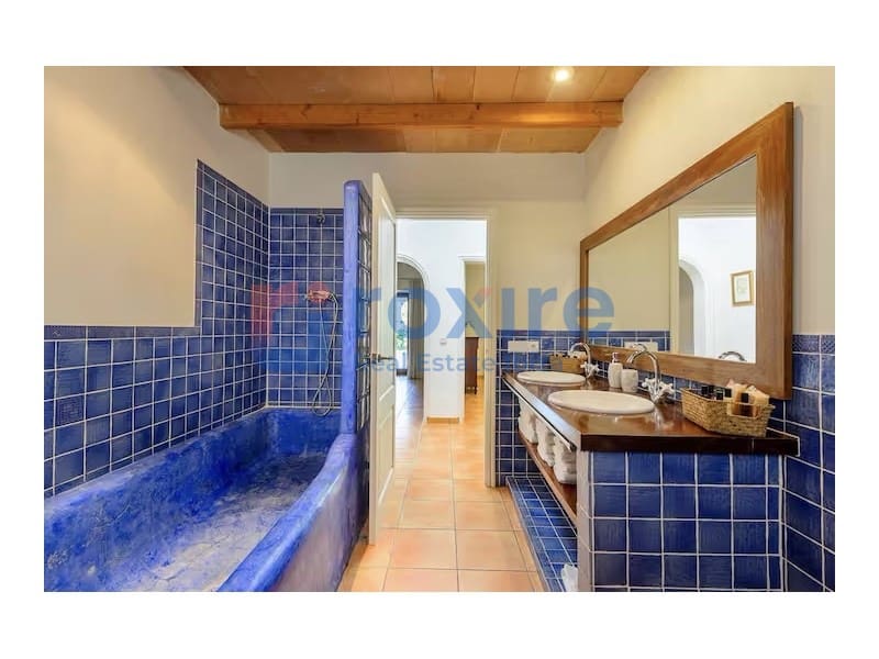 4 bedroom Villa for rent in San Jose / Sant Josep de Sa Talaia with pool garage - € 7,600 (Ref: 8986369)