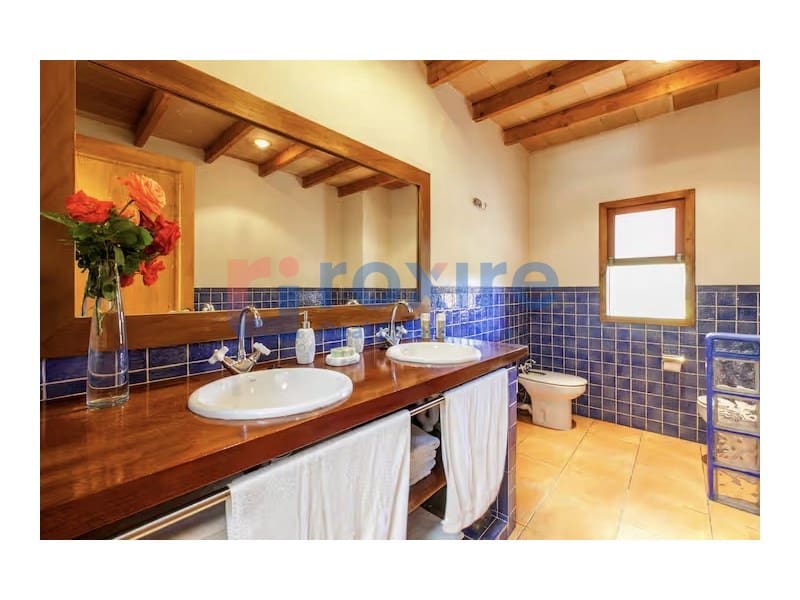 4 bedroom Villa for rent in San Jose / Sant Josep de Sa Talaia with pool garage - € 7,600 (Ref: 8986369)