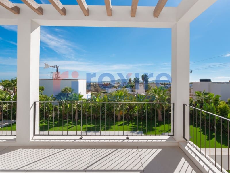 4 makuuhuone Huvila myytävänä paikassa Sant Jordi de Ses Salines mukana uima-altaan - 3 795 000 € (Ref: 9029769)