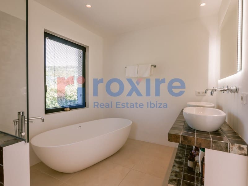 5 sovrum Villa till salu i Nuestra Senora de Jesus med pool garage - 3 295 000 € (Ref: 9029773)