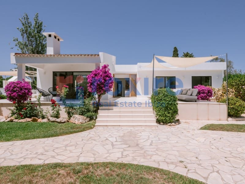 5 sovrum Villa till salu i Nuestra Senora de Jesus med pool garage - 3 295 000 € (Ref: 9029773)