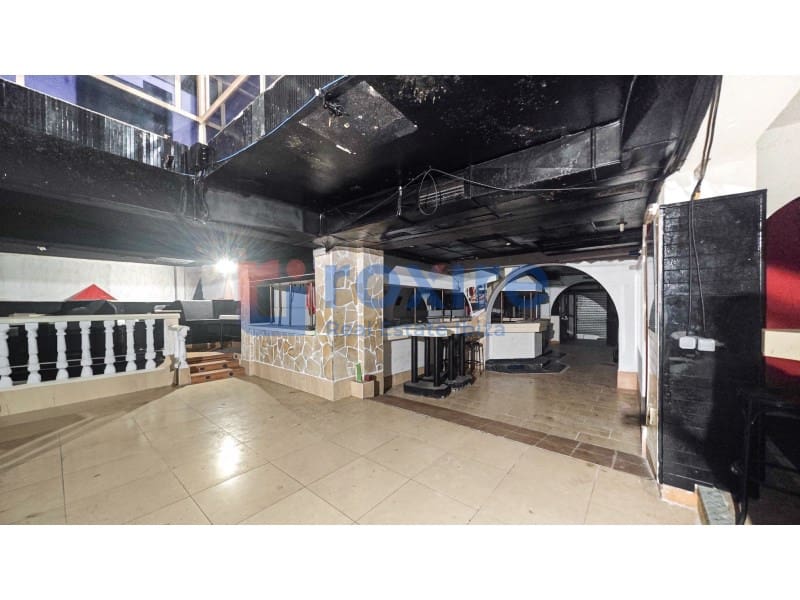 Commercial for rent in Sant Antoni de Portmany - € 1,800 (Ref: 9073671)