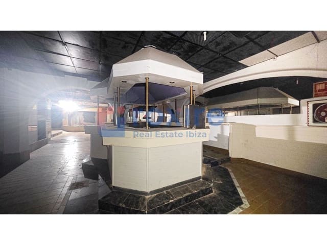 Kaupallinen vuokrattavana paikassa Sant Antoni de Portmany - 1 800 € (Ref: 9073671)