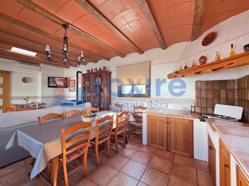 Commercial for sale in Cala d'en Bou - € 2,300,000 (Ref: 9075304)