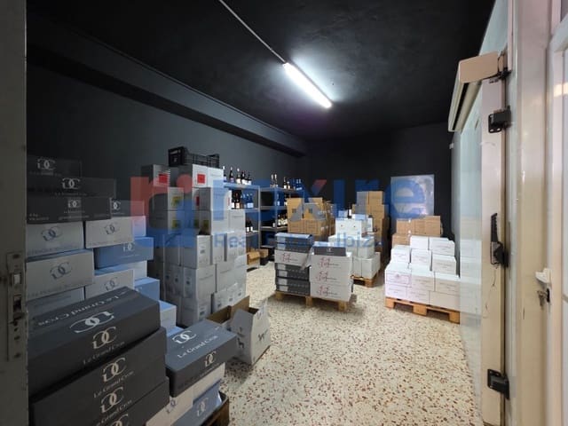 Commercieel te koop in Cala d'en Bou, San Jose / Sant Josep de Sa Talaia - € 2.300.000 (Ref: 9075304)