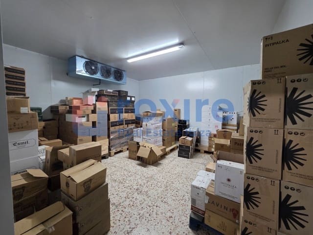 Commercieel te koop in Cala d'en Bou, San Jose / Sant Josep de Sa Talaia - € 2.300.000 (Ref: 9075304)