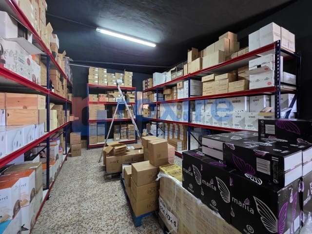 Commercieel te koop in Cala d'en Bou, San Jose / Sant Josep de Sa Talaia - € 2.300.000 (Ref: 9075304)