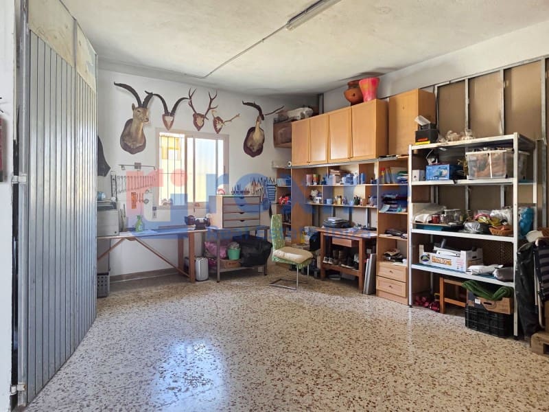 Commercial for sale in Cala d'en Bou - € 2,300,000 (Ref: 9075304)