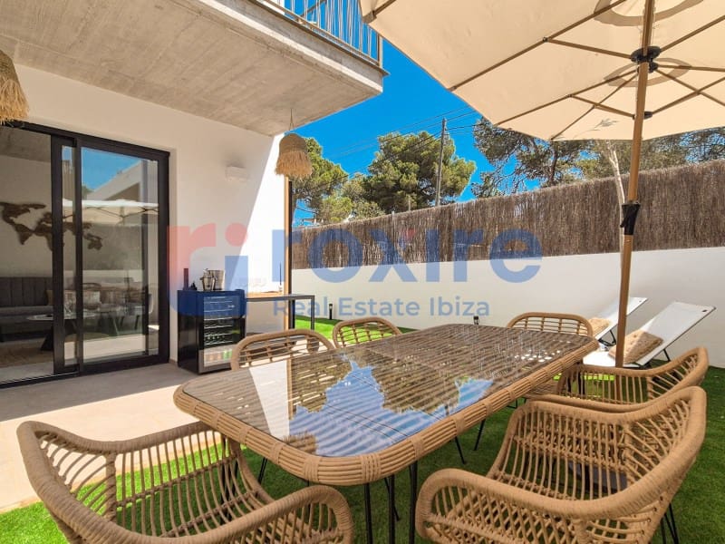 2 soveværelse Lejlighed til salg i Sant Antoni de Portmany med swimmingpool garage - € 585.000 (Ref: 9129915)