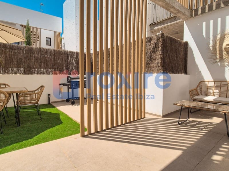 2 soveværelse Lejlighed til salg i Sant Antoni de Portmany med swimmingpool garage - € 585.000 (Ref: 9129915)