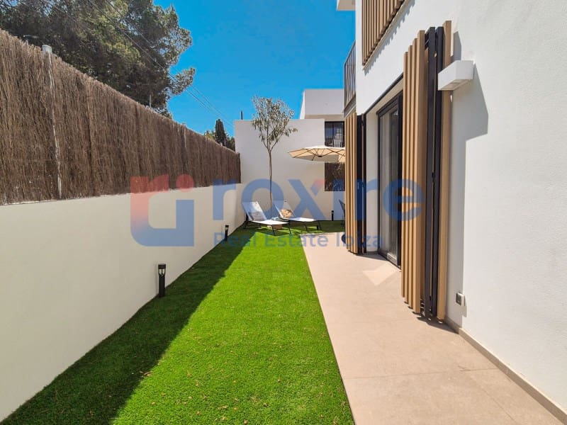 2 soveværelse Lejlighed til salg i Sant Antoni de Portmany med swimmingpool garage - € 585.000 (Ref: 9129915)