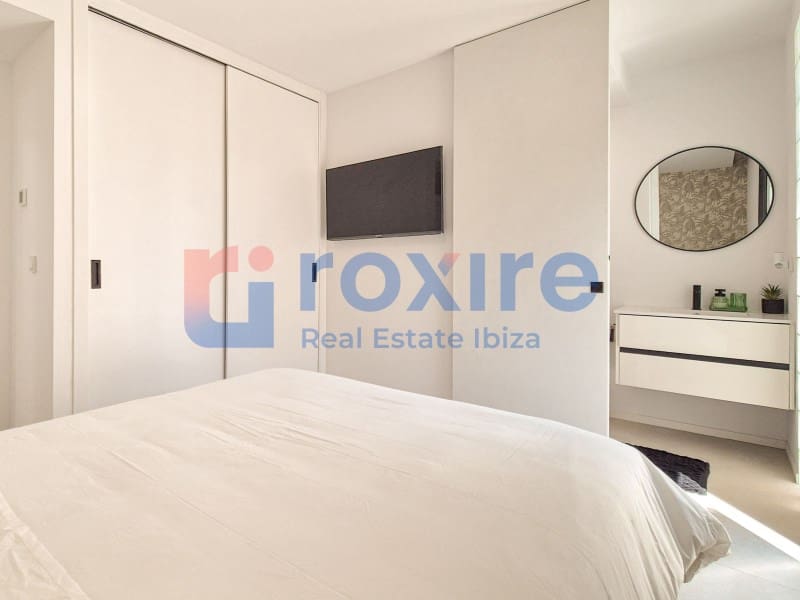 2 soveværelse Lejlighed til salg i Sant Antoni de Portmany med swimmingpool garage - € 585.000 (Ref: 9129915)