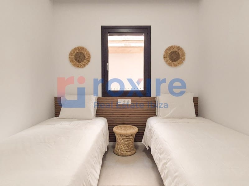 2 soveværelse Lejlighed til salg i Sant Antoni de Portmany med swimmingpool garage - € 585.000 (Ref: 9129915)