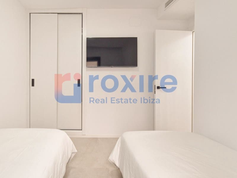 2 soveværelse Lejlighed til salg i Sant Antoni de Portmany med swimmingpool garage - € 585.000 (Ref: 9129915)