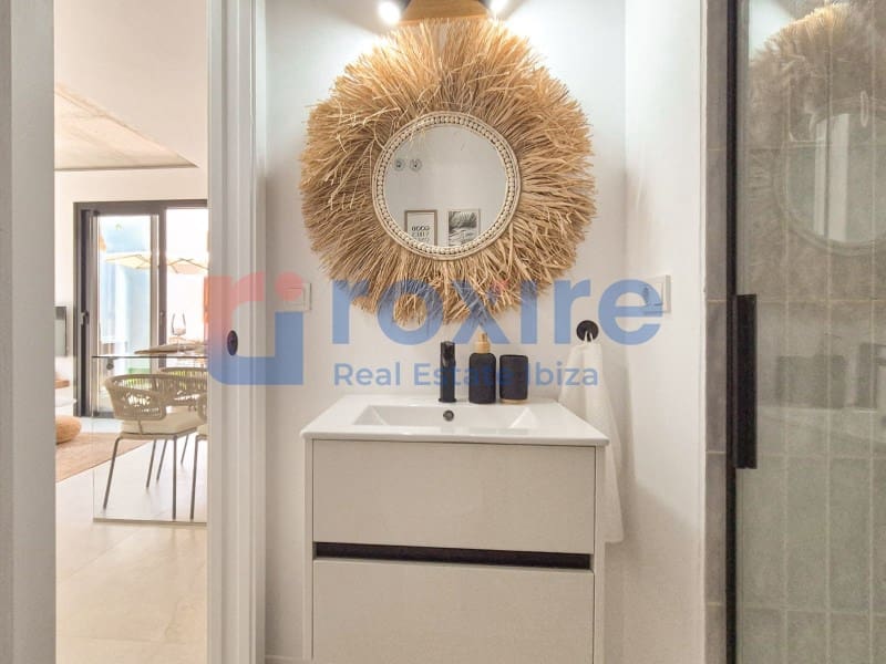 2 soveværelse Lejlighed til salg i Sant Antoni de Portmany med swimmingpool garage - € 585.000 (Ref: 9129915)