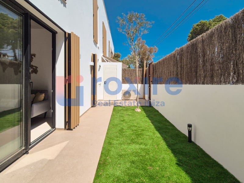 2 soveværelse Lejlighed til salg i Sant Antoni de Portmany med swimmingpool garage - € 585.000 (Ref: 9129915)