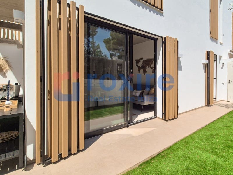 2 soveværelse Lejlighed til salg i Sant Antoni de Portmany med swimmingpool garage - € 585.000 (Ref: 9129915)