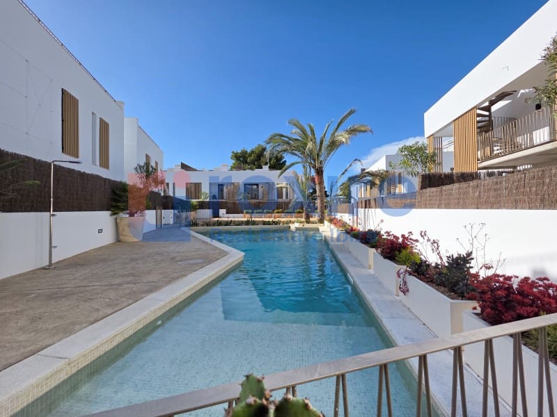 2 soveværelse Lejlighed til salg i Sant Antoni de Portmany med swimmingpool garage - € 585.000 (Ref: 9129915)