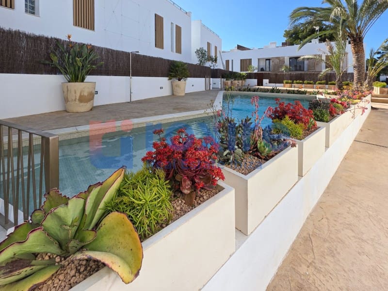 2 soveværelse Lejlighed til salg i Sant Antoni de Portmany med swimmingpool garage - € 585.000 (Ref: 9129915)