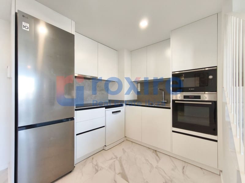 3 soverom Leilighet til leie i Ibiza by med svømmebasseng garasje - € 5 000 (Ref: 9774337)