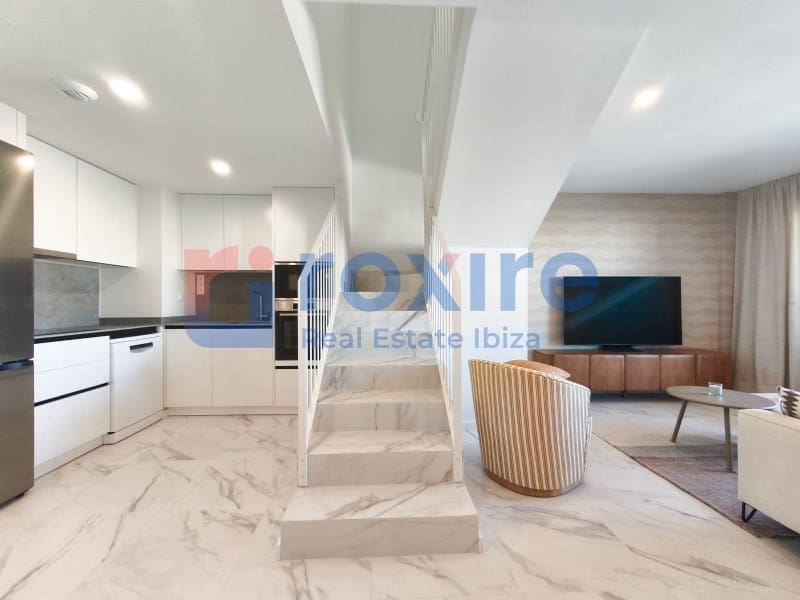 3 soverom Leilighet til leie i Ibiza by med svømmebasseng garasje - € 5 000 (Ref: 9774337)