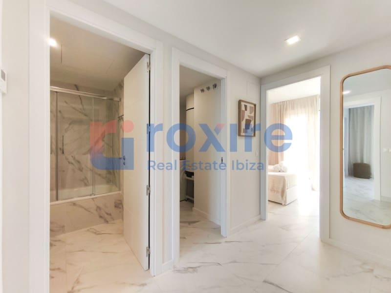 3 soverom Leilighet til leie i Ibiza by med svømmebasseng garasje - € 5 000 (Ref: 9774337)