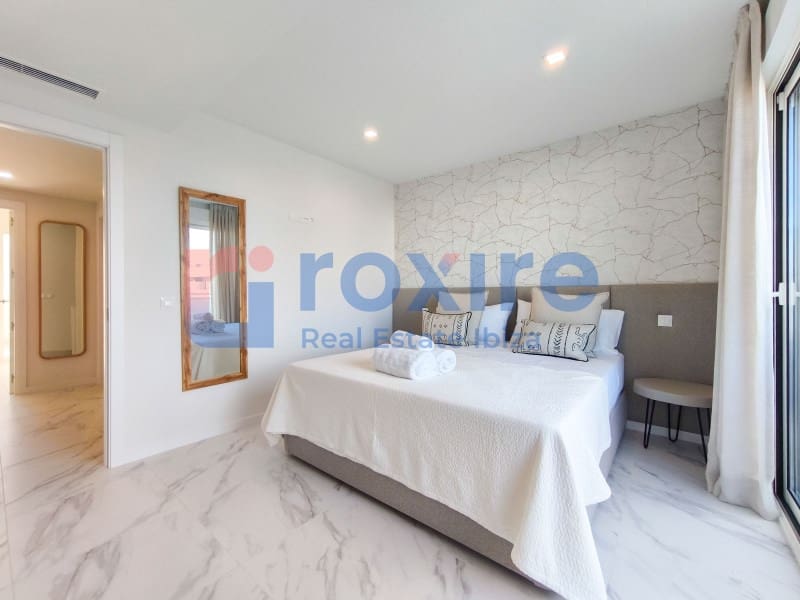 3 soverom Leilighet til leie i Ibiza by med svømmebasseng garasje - € 5 000 (Ref: 9774337)