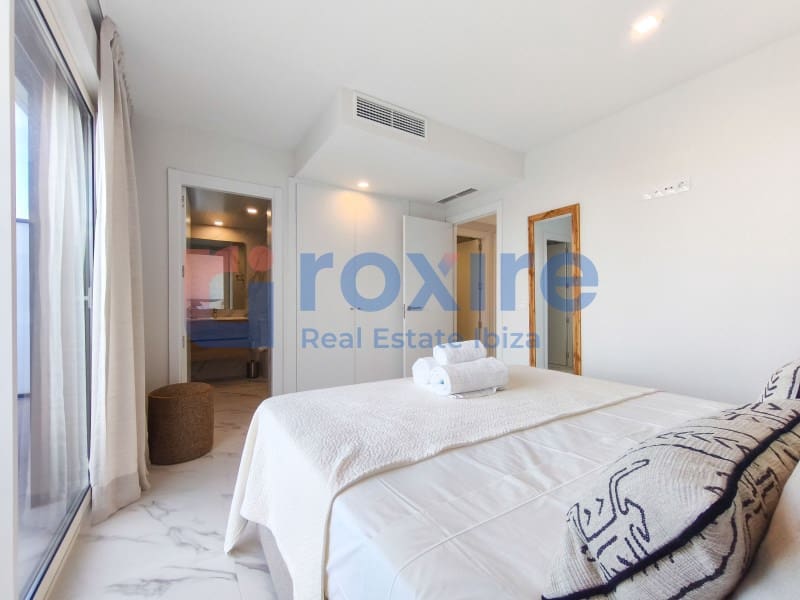 3 soverom Leilighet til leie i Ibiza by med svømmebasseng garasje - € 5 000 (Ref: 9774337)