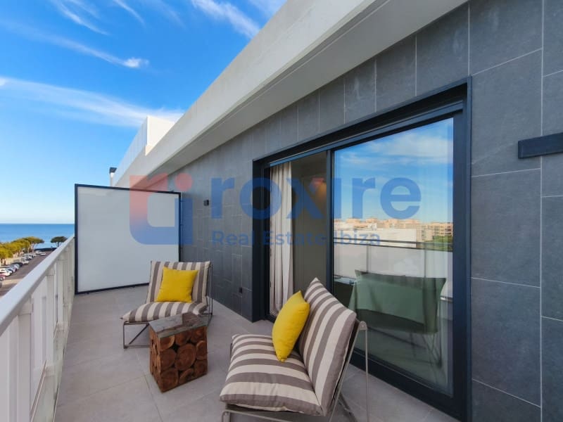 3 soverom Leilighet til leie i Ibiza by med svømmebasseng garasje - € 5 000 (Ref: 9774337)