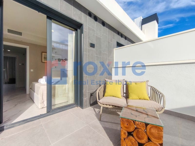 3 soverom Leilighet til leie i Ibiza by med svømmebasseng garasje - € 5 000 (Ref: 9774337)